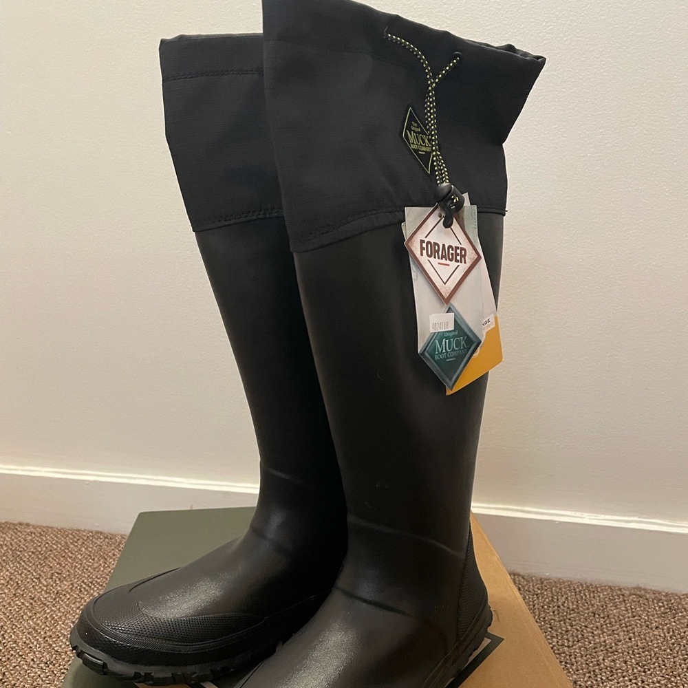 Muck company forager tall waterproof rain boot black size men’s 8 women’s 9